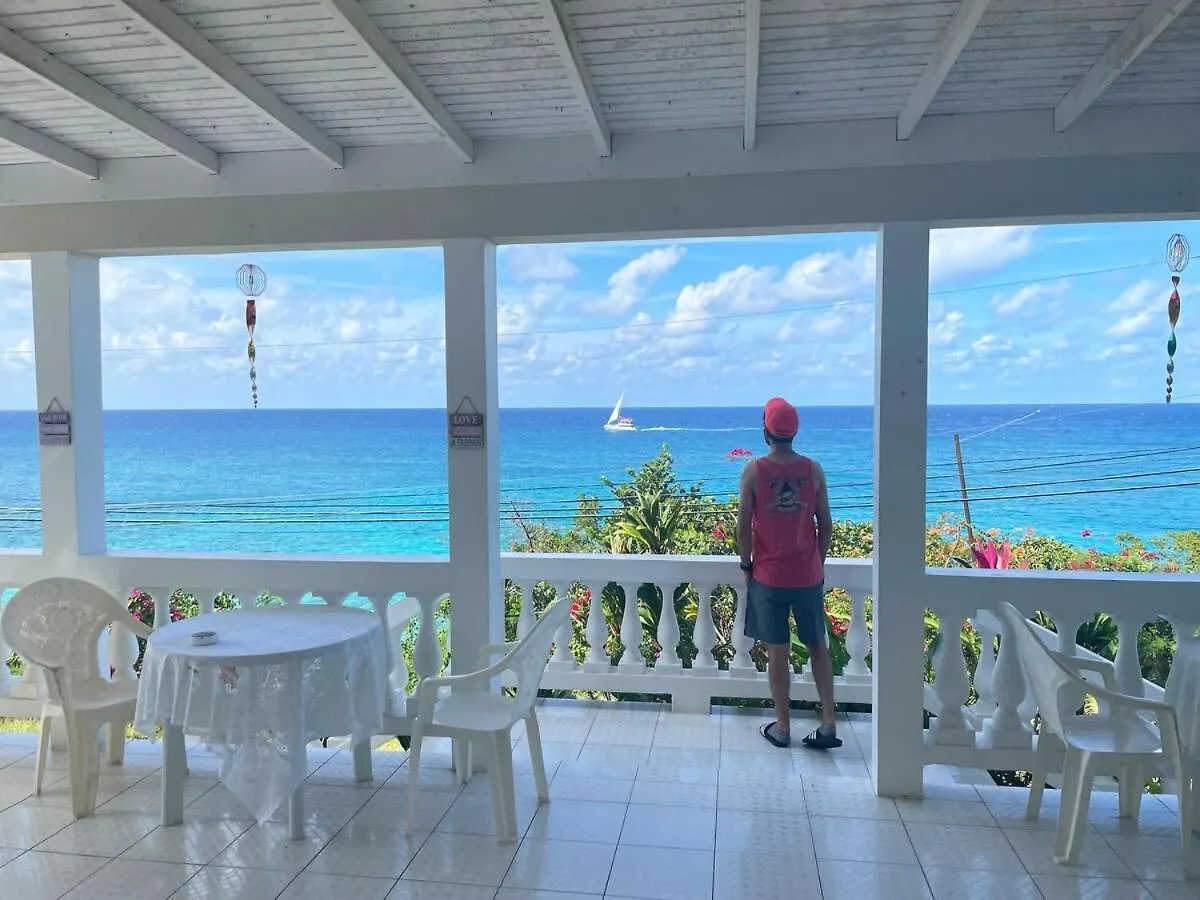 Charming 5-Bedroom Rustic Villa Steps From A Private Beach Lucea